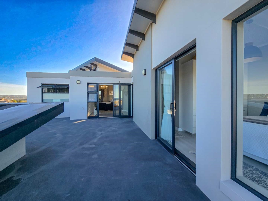 2 Bedroom Property for Sale in Stilbaai Oos Western Cape